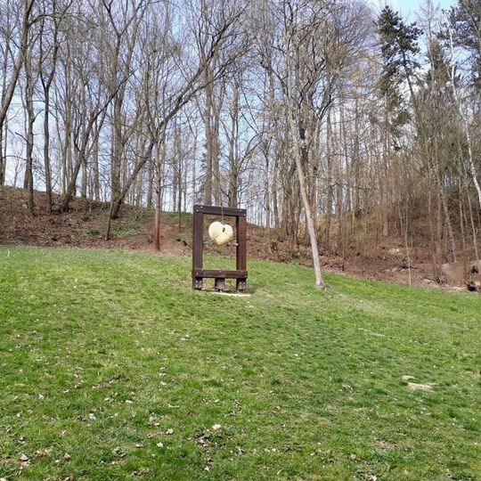 Plastika Srdce parku u Dobřánek