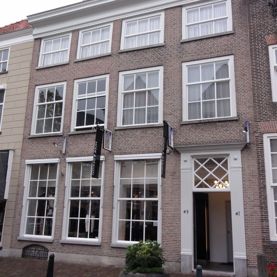 Rogstraat 37, Grave