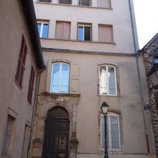 Building at 4 place Adrien Rozier in Rodez