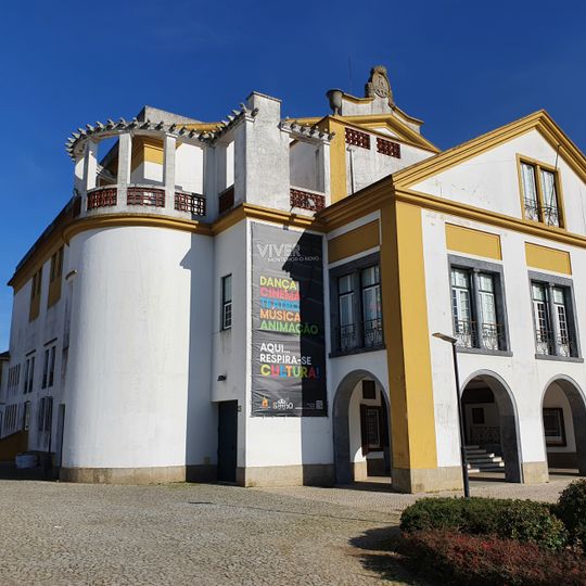 Cine-Teatro Curvo Semedo