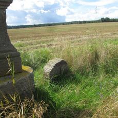 Křížový kámen u kříže severně od Hodovízu