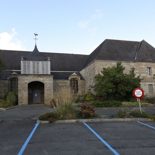 Église Saint-Pierre de Plouguernével