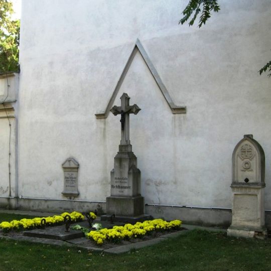 Asperner Kirchhof, ehem. Ortsfriedhof, heute Park