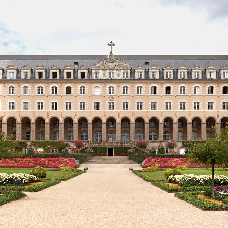 Saint George Palace