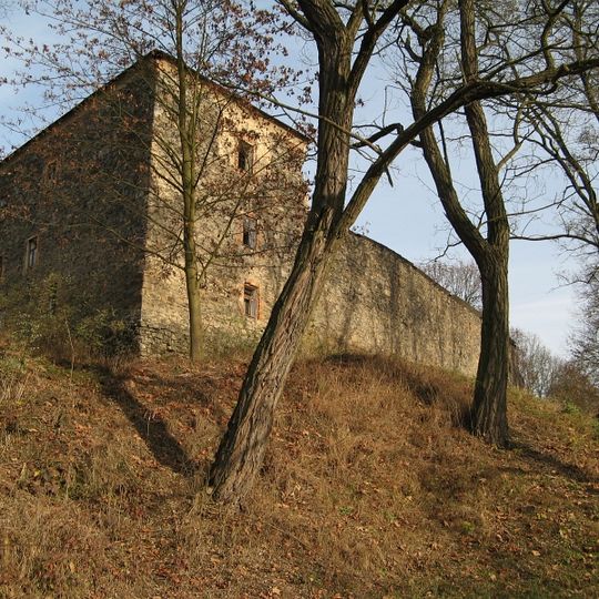 Mrač Castle