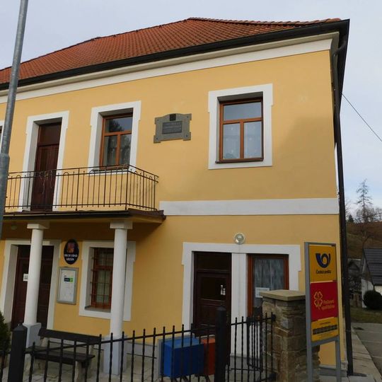 Pamětní deska Vladimíra Chalupy v Křešíně