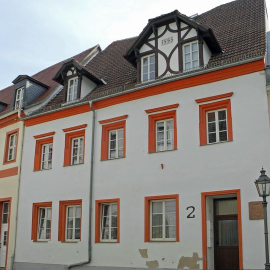 Albert-Kuntz-Straße 2