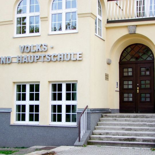 Altbau der Schule