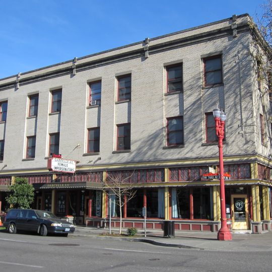 Darcelle XV Showplace