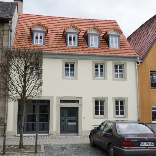 Wohn- und Geschäftshaus