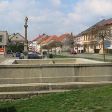 Kašna na náměstí Republiky v Kladrubech u Stříbra
