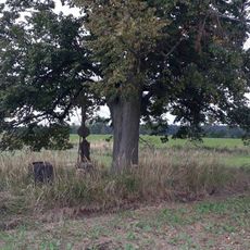 Kříž jižně od Pohoří u rozoraného rozcestí