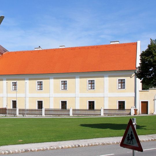 Pfarrhof, ehem. Servitenkloster