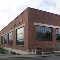 Fassade einer Fabrikhalle, Tor, Werkstatt und Kesselhaus Weißenfelser Straße 65a; 65b; 65c; 65d; 65e; 65f; 65 g; 65h; 67