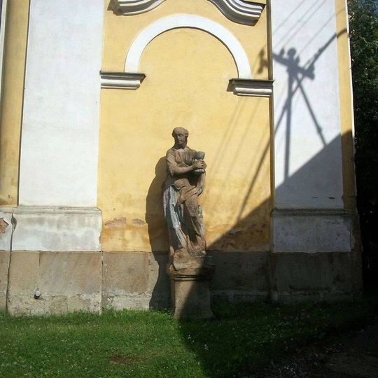 Socha svaté Barbory u kostela v Kozolupech