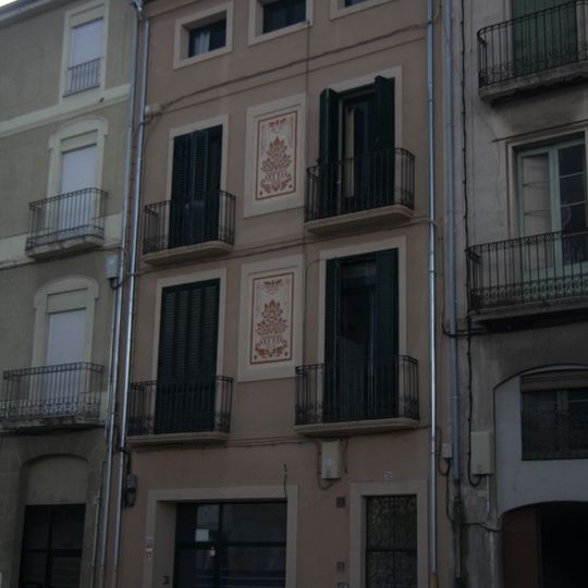Casa al carrer Mulleres, 32