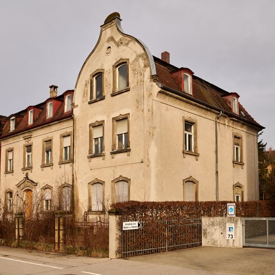 Ehemaliges Wohn- und Bürohaus, jetzt Mehrfamilienwohnhaus