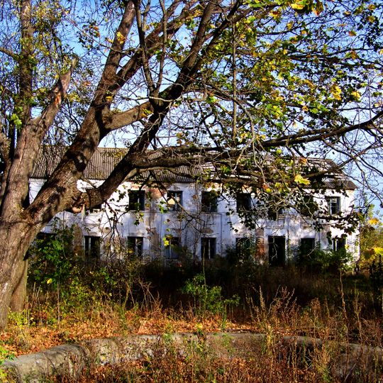 Западный флигель