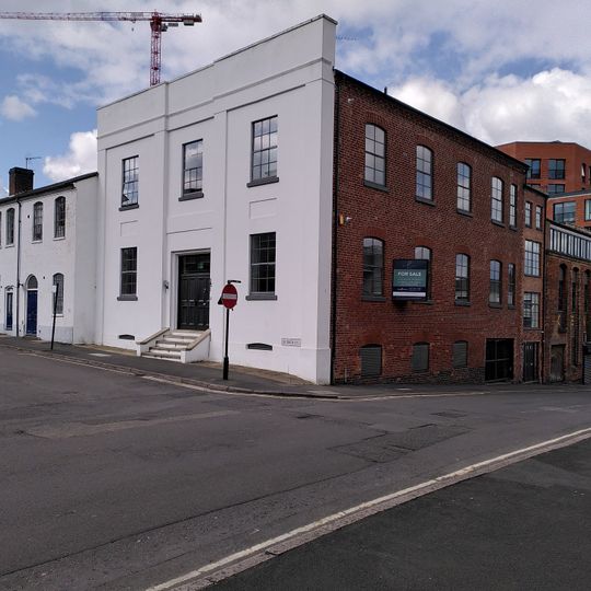 100 And 101, Bath Street B4