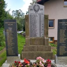 World Wars memorial in Neratov