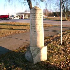 Wegestein (B 96, Ecke Abzweig Laubusch/Hauptstraße)