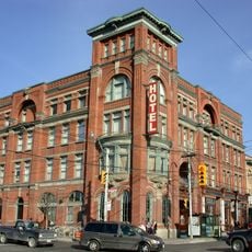Gladstone Hotel