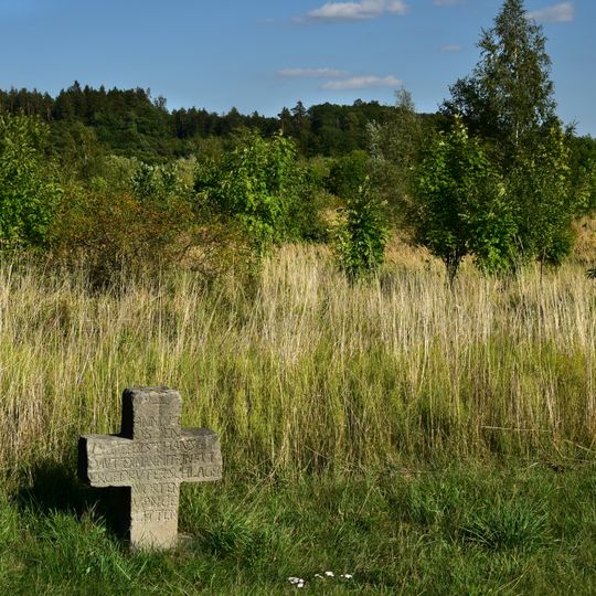 Smírčí kříž u silnice z Málkova na Lideň