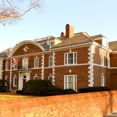 University Cottage Club