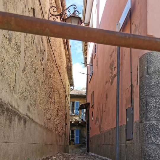 Bottiglie e pennelli