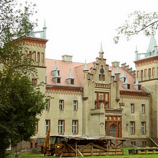 Palace in Rozbitek