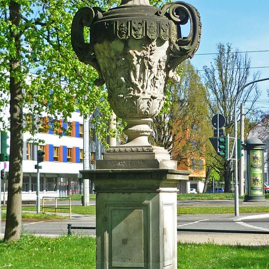 Henkelvase Venus und Adonis