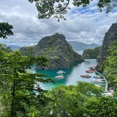 Kayangan Lake