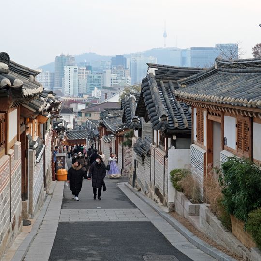 Bukchon Hanok Village