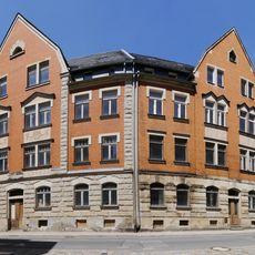 Doppelwohnhaus mit repräsentativer Fassadengestaltung Lange Straße 43; 45