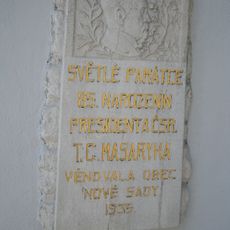 Pamětní deska Tomáše Garrigua Masaryka v Nových Sadech