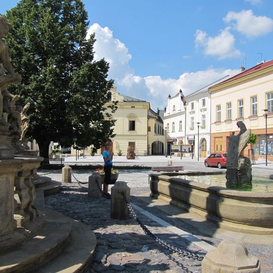 Fountain with a eagle statue