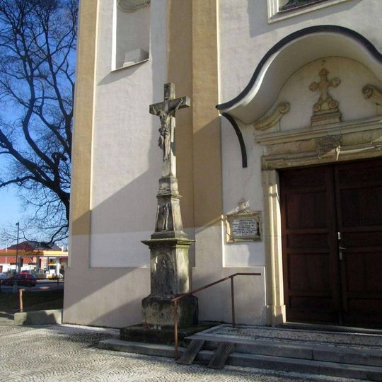 Kříž u kostela Petra a Pavla v Prostějově