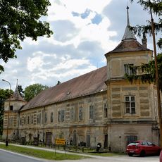 Kaštieľ s areálom, kaštieľ