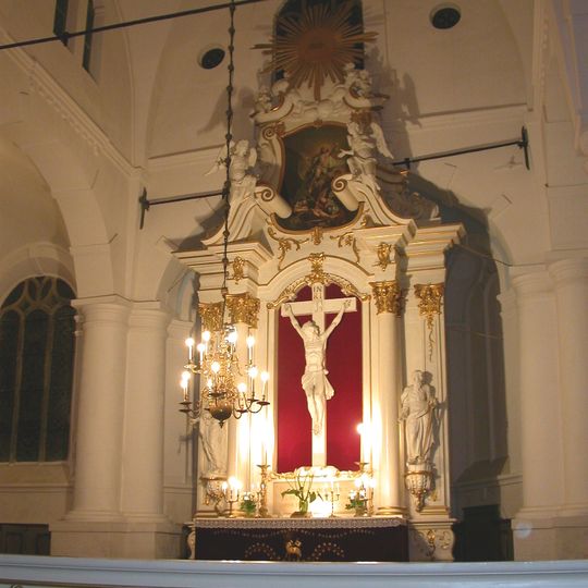 Altāris ar gleznu "Kristus augšāmcelšanās"