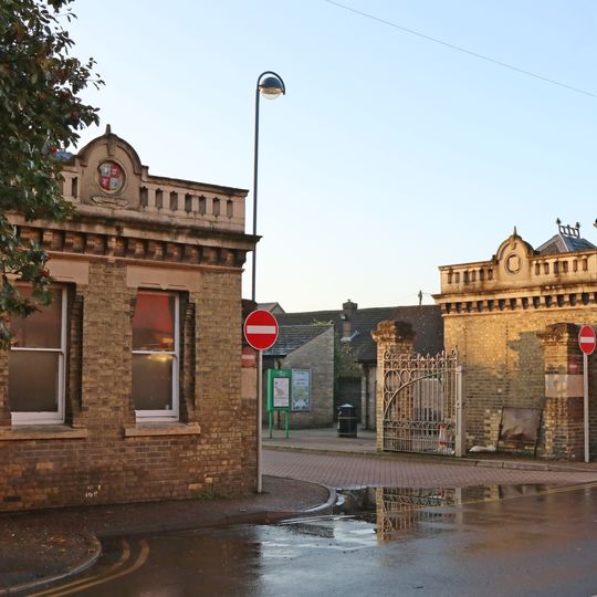 Entrance Gates And Lodges To Cattle Market