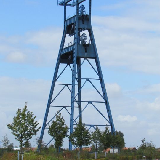 Fosse n° 9 des mines de l'Escarpelle