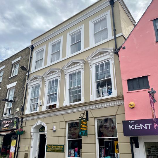 44, St Peter's Street