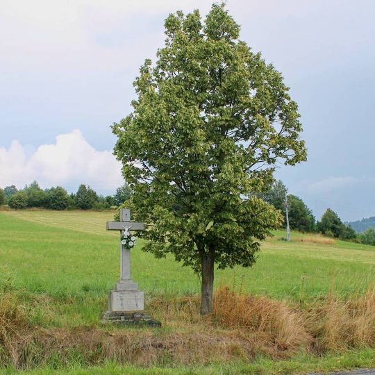 Kříž východně od Sobotína vedle silnice