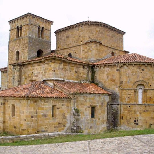 Colegiata de Santa Cruz de Castañeda