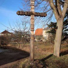 Kříž u křižovatky v Olešné