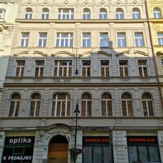 Dům Dlouhá třída 11 - Praha-Staré Město