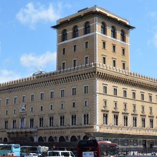 Assicurazioni Generali Palace (Rome)