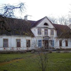 Tāšu muižas apbūve