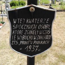 Kwatera osób, które zginęły podczas wybuchu w PWP, 1937 r., cmentarz ul. Polna w Pionkach