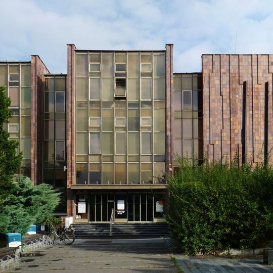 Hlavní budova Jihočeské vědecké knihovny